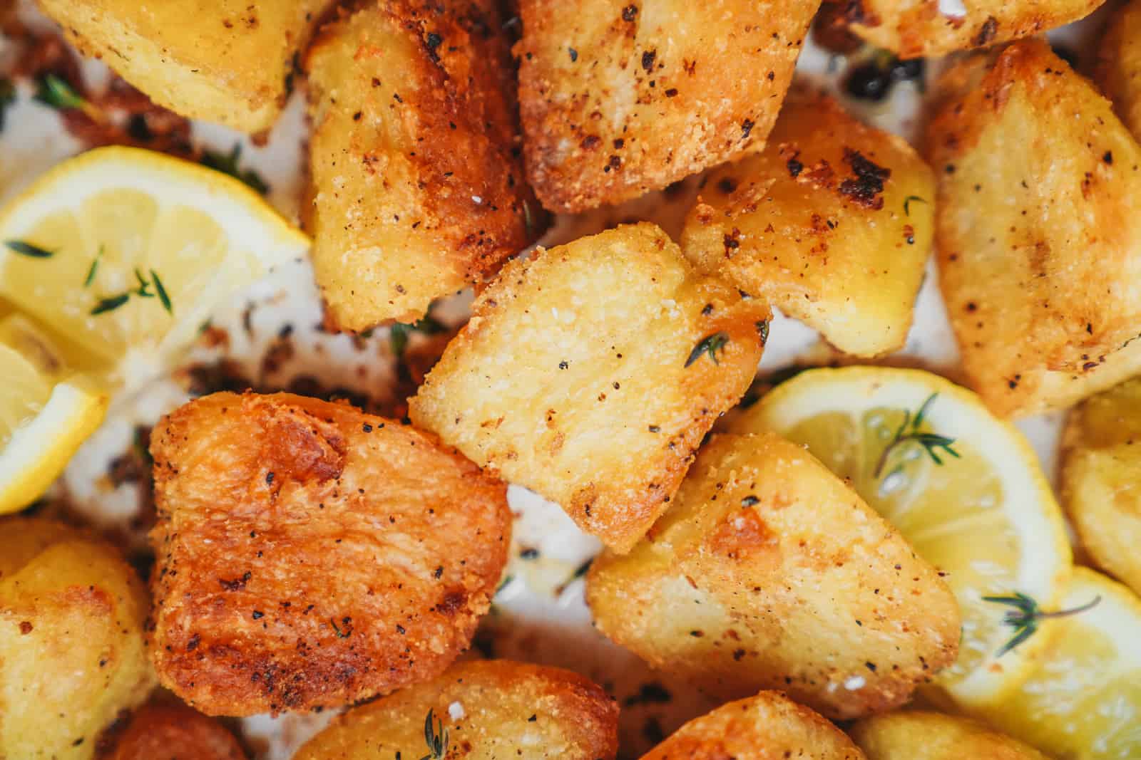 how-to-roast-potatoes-crispy
