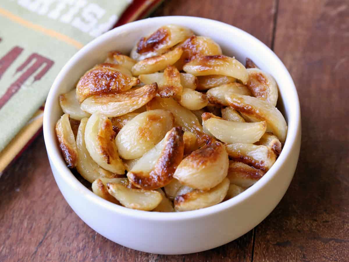how-to-roast-whole-peeled-garlic-cloves