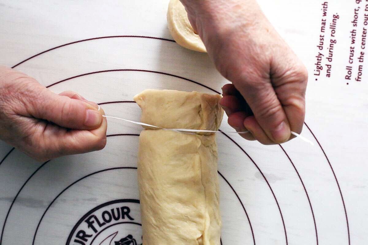 how-to-roll-out-dough-for-cinnamon-rolls