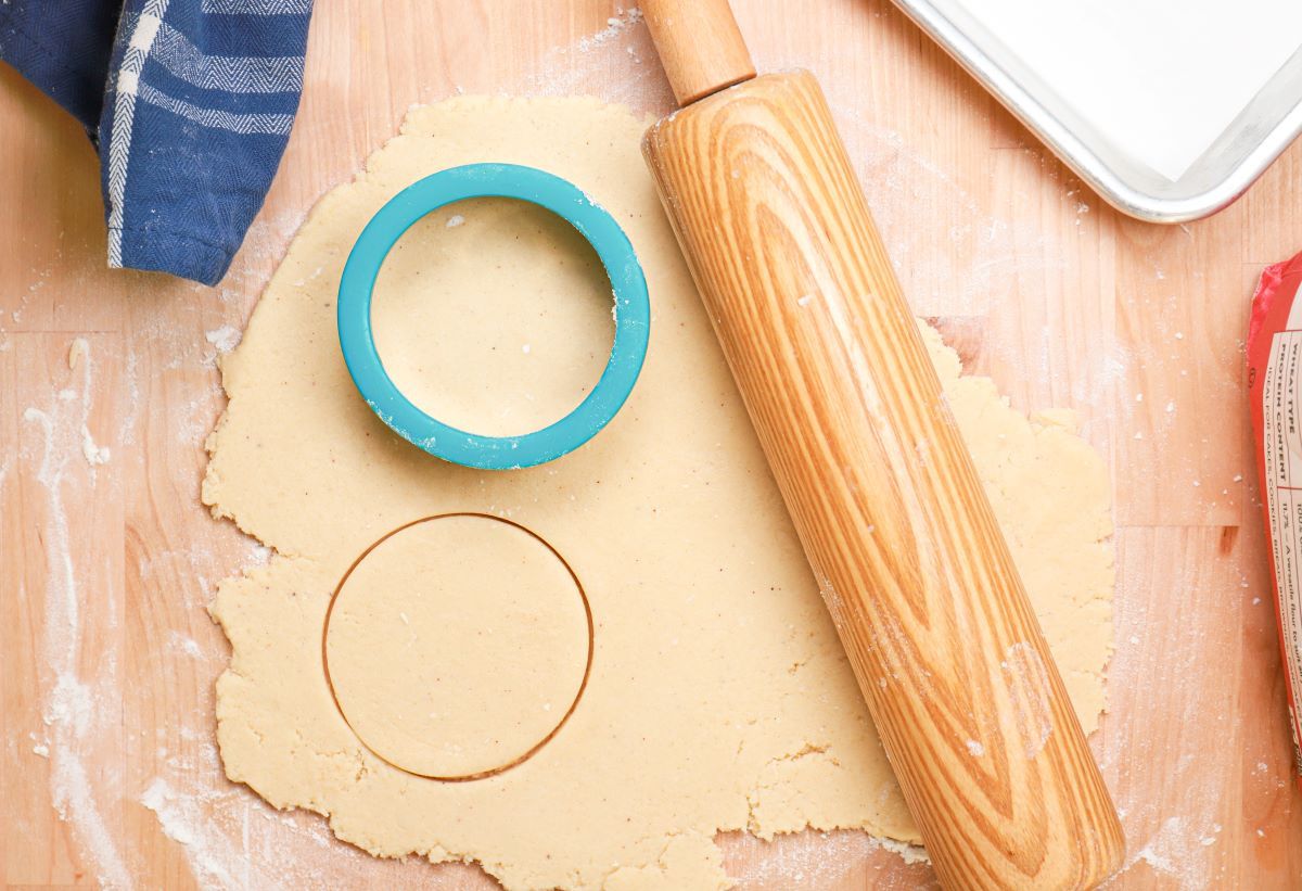how-to-roll-out-dough-for-cookies
