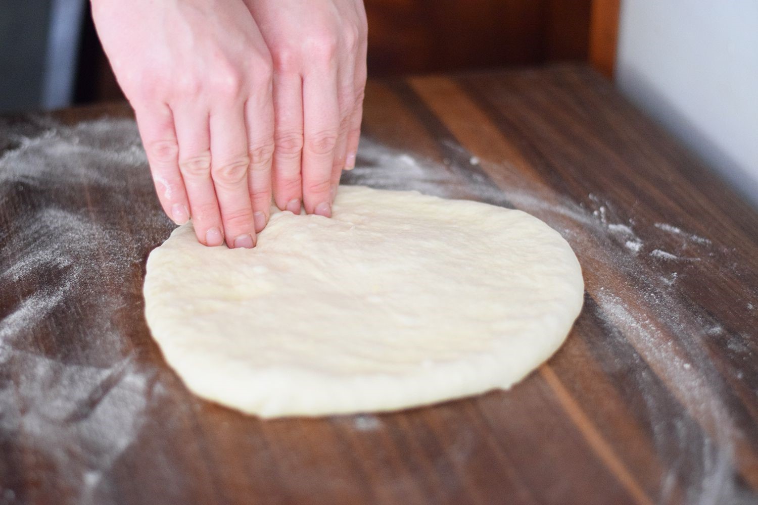how-to-roll-out-dough-for-pizza