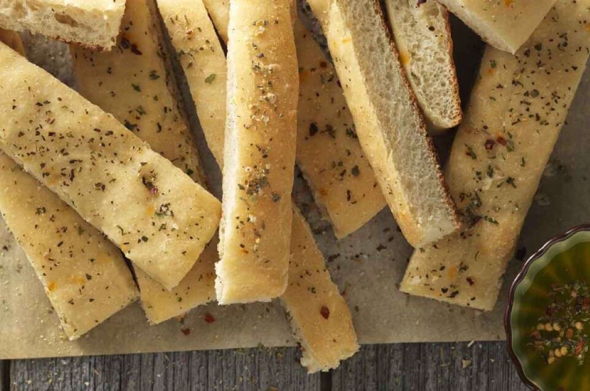 how-to-roll-out-soft-breadsticks