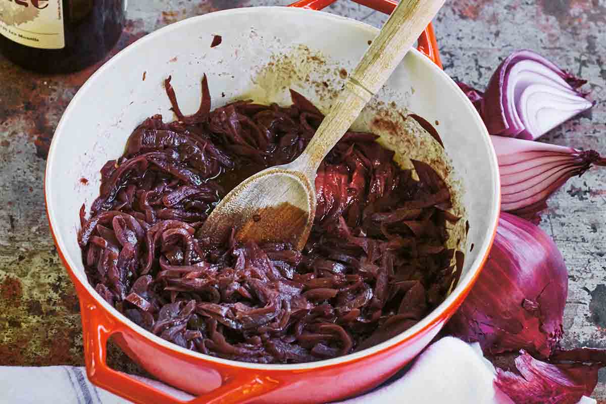 how-to-saute-onions-with-wine