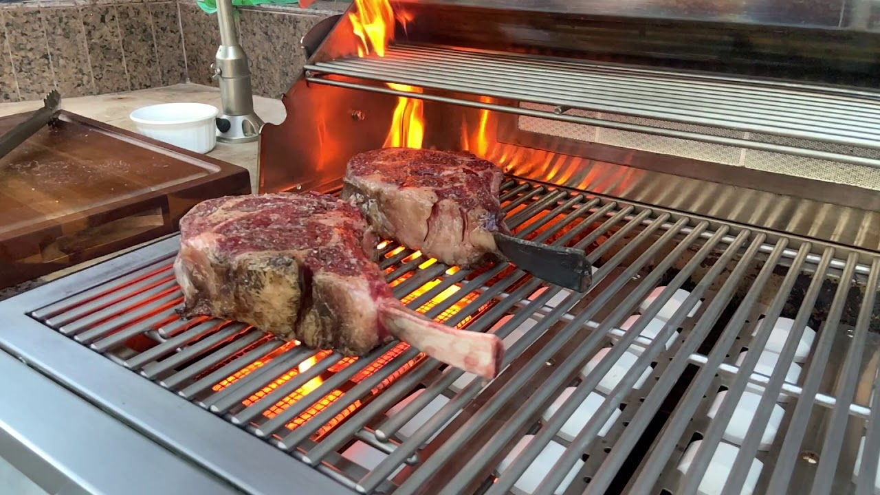 https://recipes.net/wp-content/uploads/2024/01/how-to-sear-steak-on-infrared-grill-1704471990.jpg