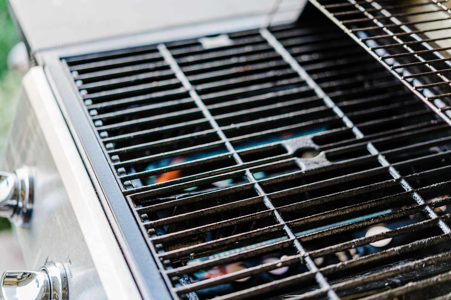 how-to-season-a-cast-iron-bbq-grate