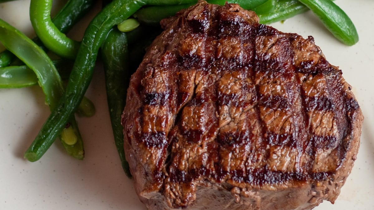 how-to-season-a-filet-mignon-for-the-grill