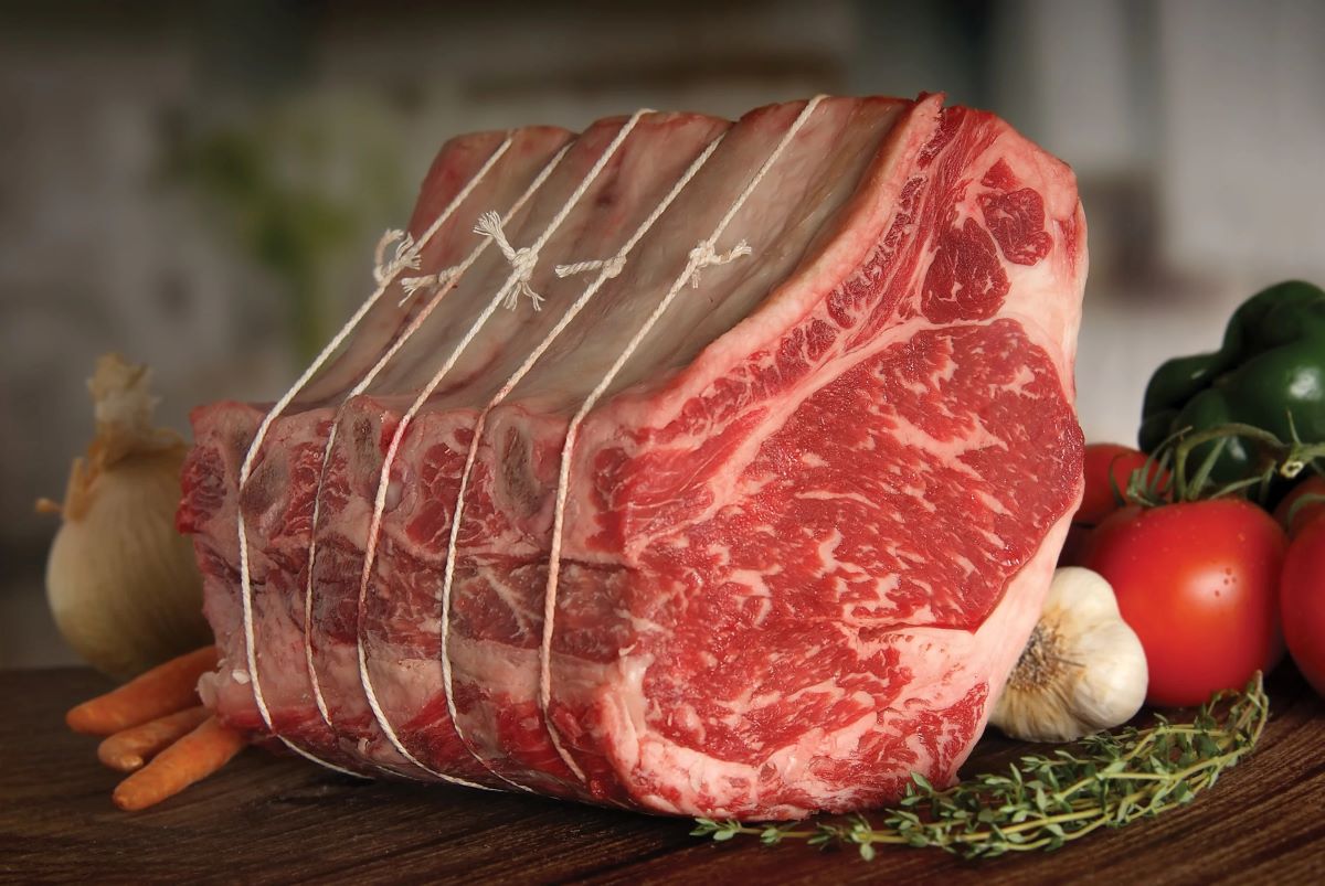 how-to-season-a-rib-roast-bone-in