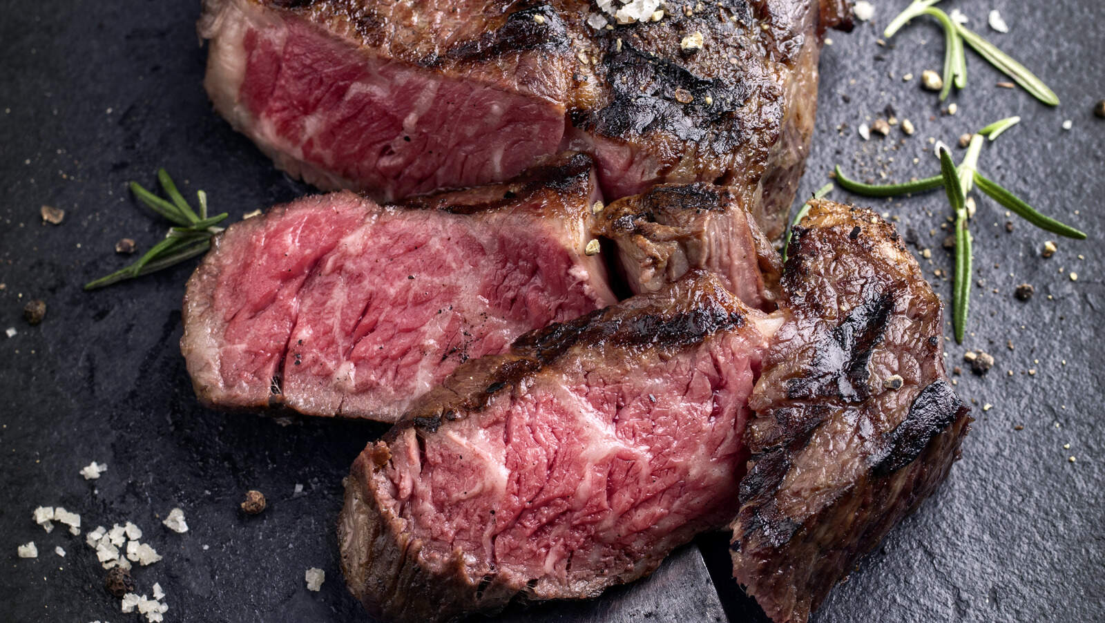 how-to-season-a-sous-vide-steak