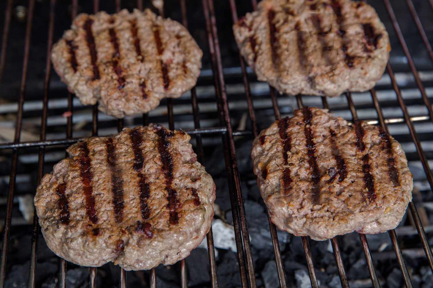 how-to-season-burger-patties-for-the-grill