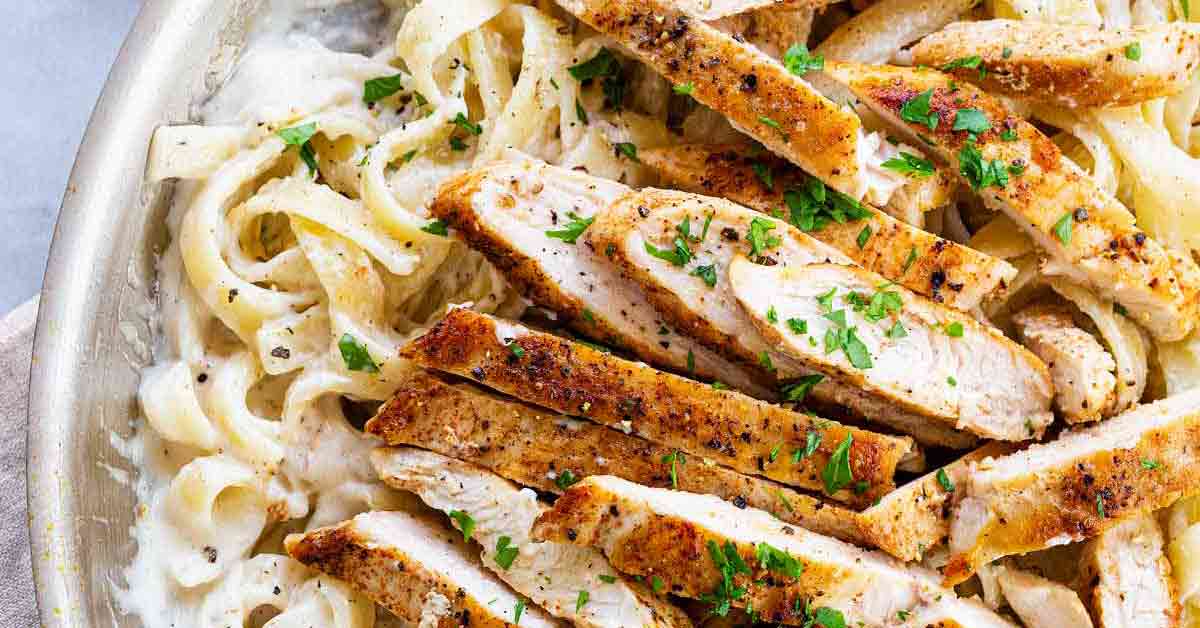 How To Season Grilled Chicken For Chicken Alfredo - Recipes.net