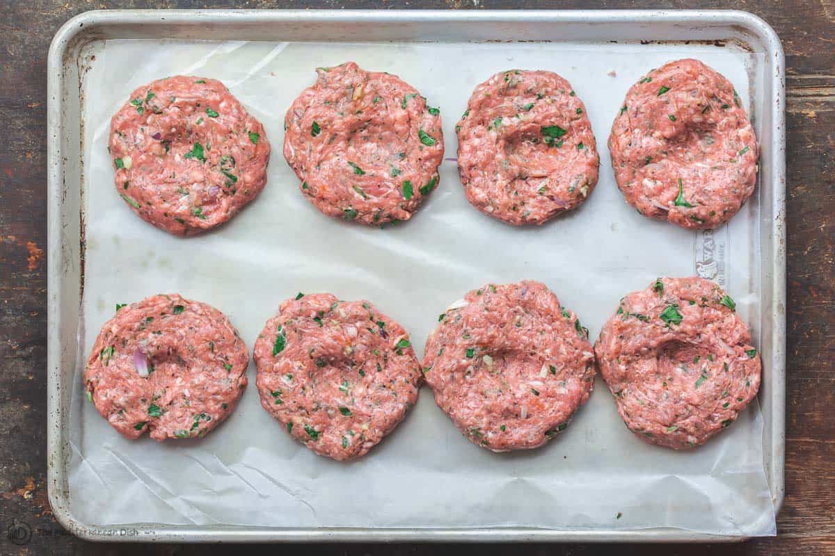how-to-season-ground-lamb-for-burgers