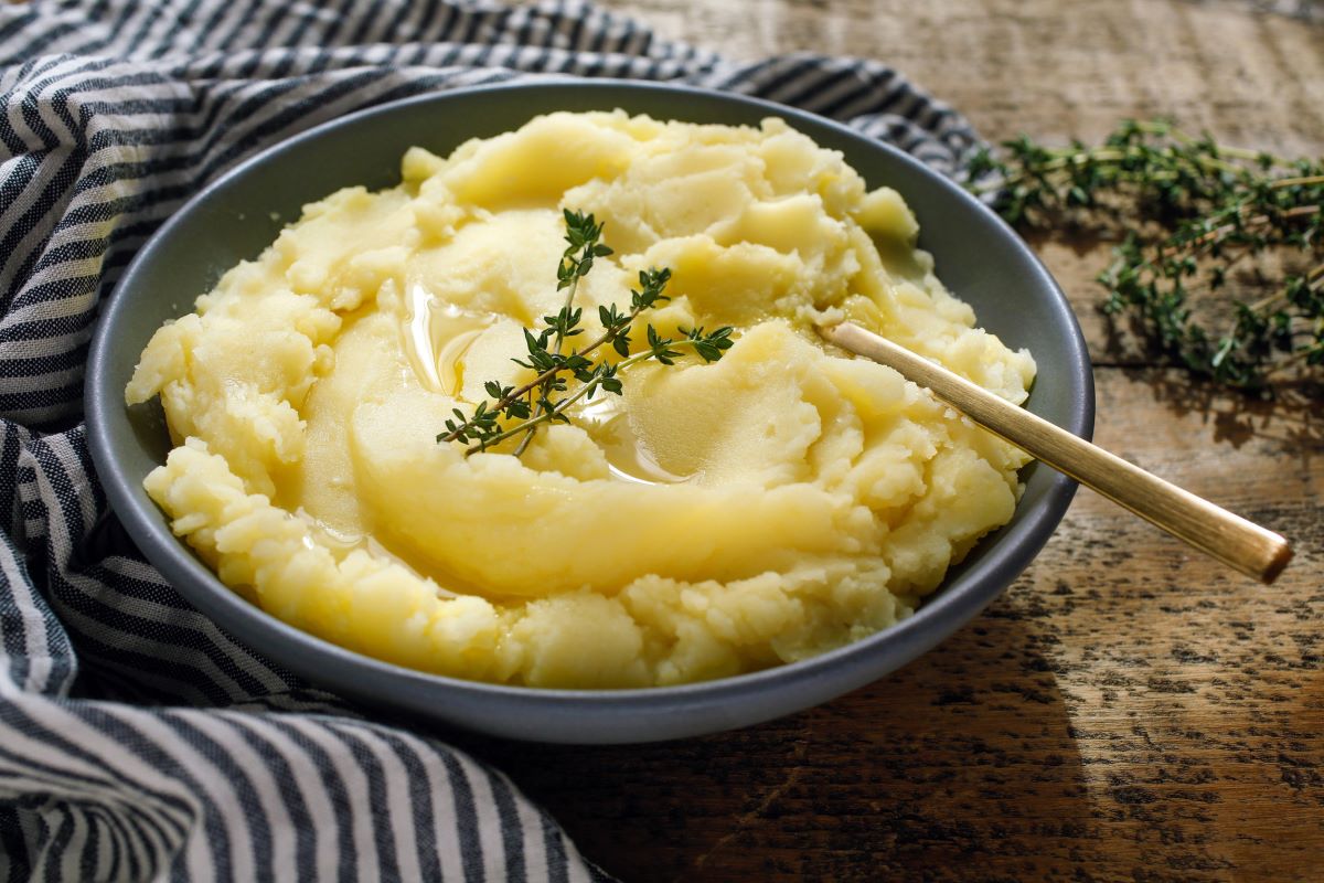 how-to-season-mash-potatoes