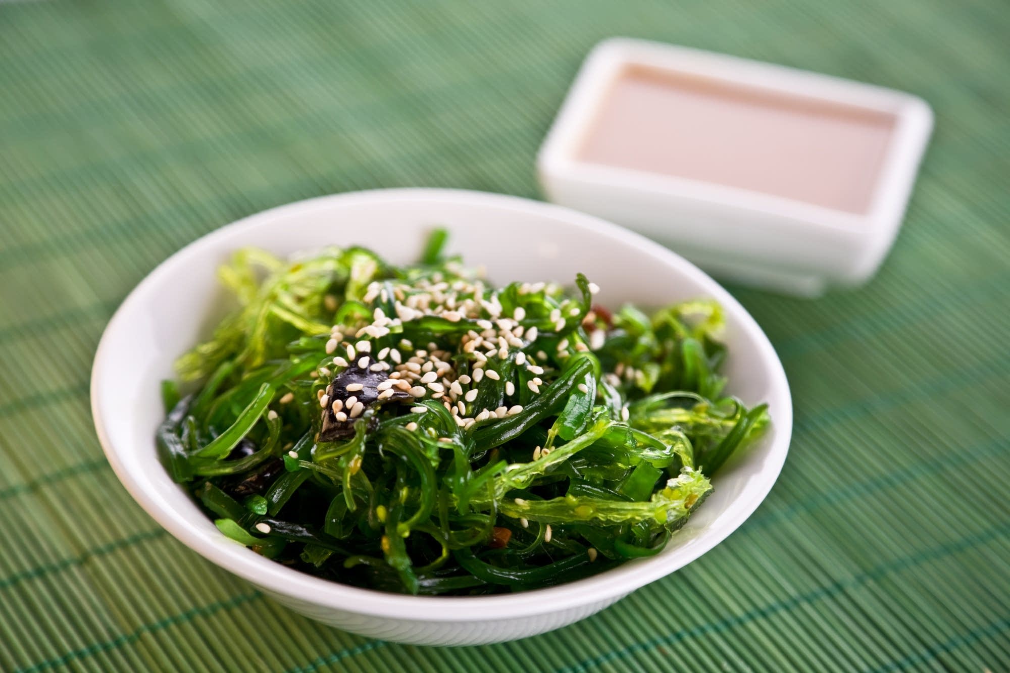 how-to-season-seaweed-salad