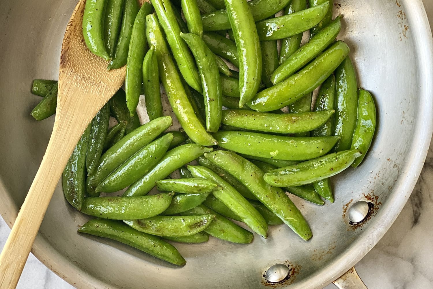 how-to-season-snap-peas