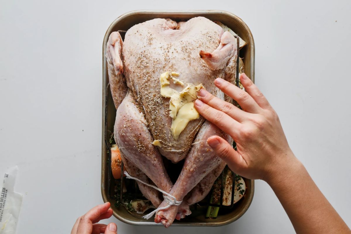 how-to-season-top-of-turkey