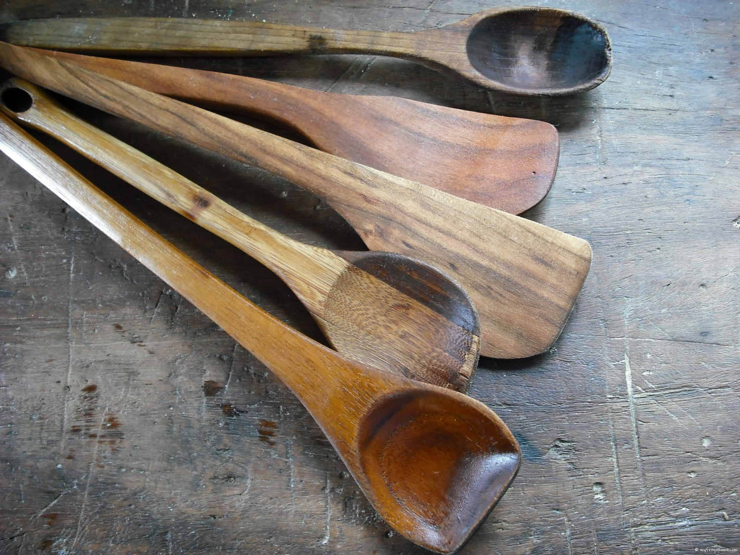 how-to-season-wooden-spoons