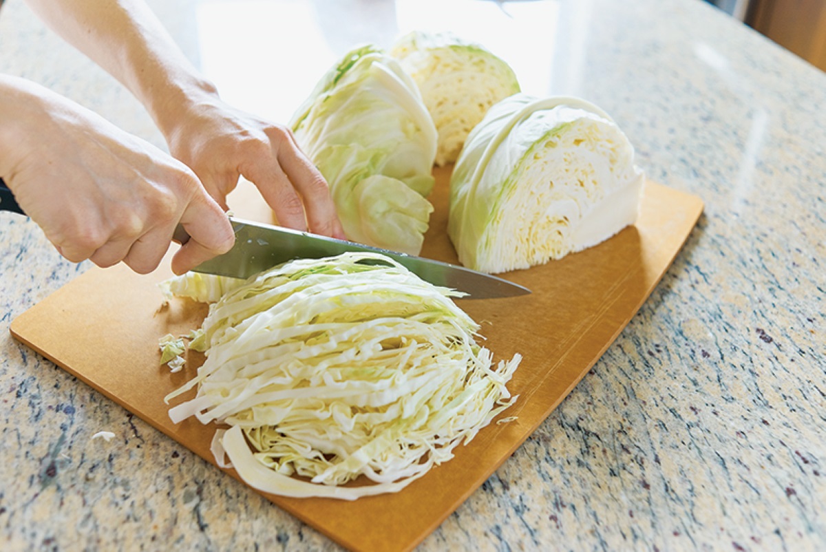 how-to-shred-cabbage-for-sauerkraut