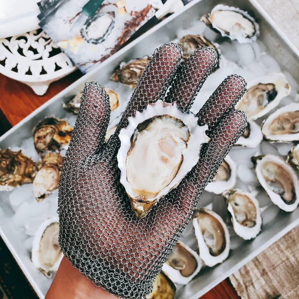 how-to-shuck-oyster-fast