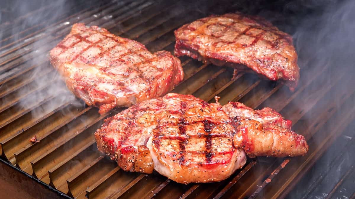 how-to-smoke-a-ribeye-steak-rack