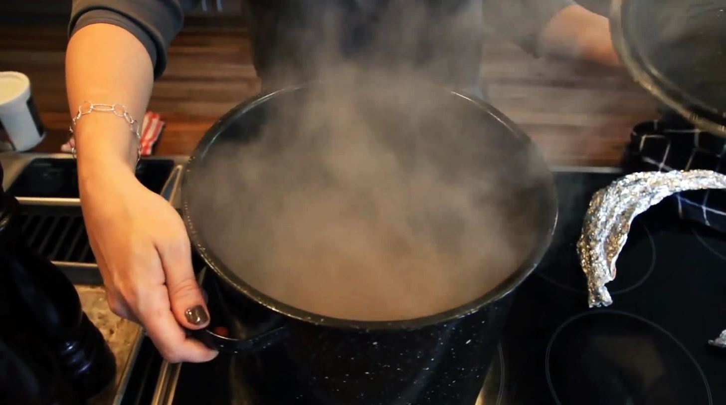 how-to-smoke-food-on-a-stove