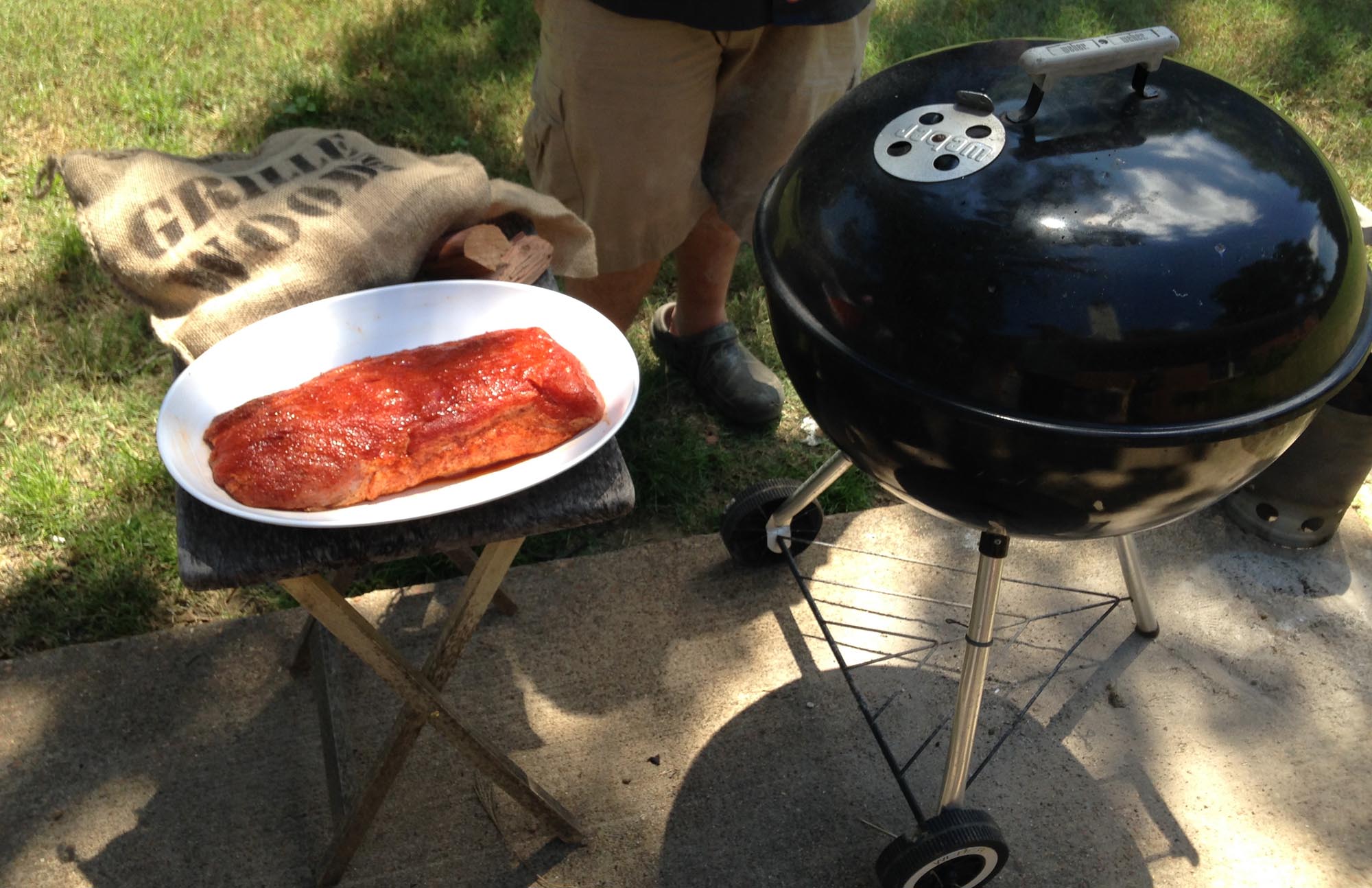 how-to-smoke-food-with-the-weber-kettle