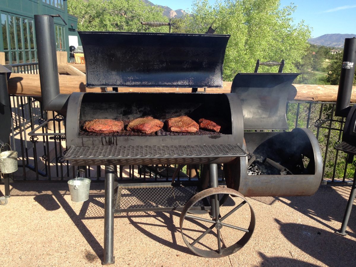 Barrel Smoker & Charcoal Grills