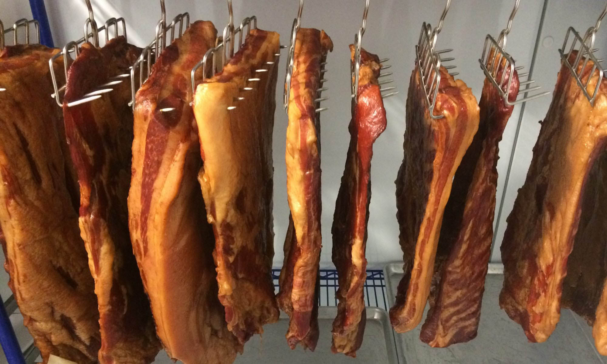 how-to-smoke-meat-in-a-smokehouse