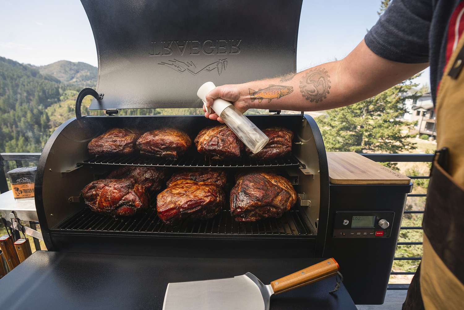 how-to-smoke-meat-on-traeger