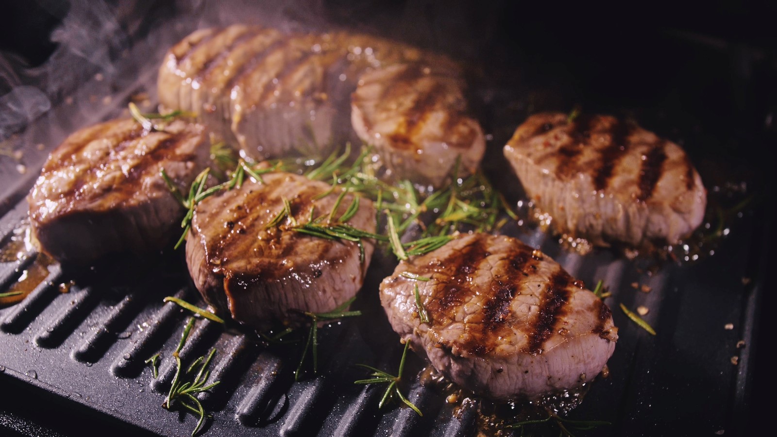 how-to-smoke-meat-with-an-electric-grill