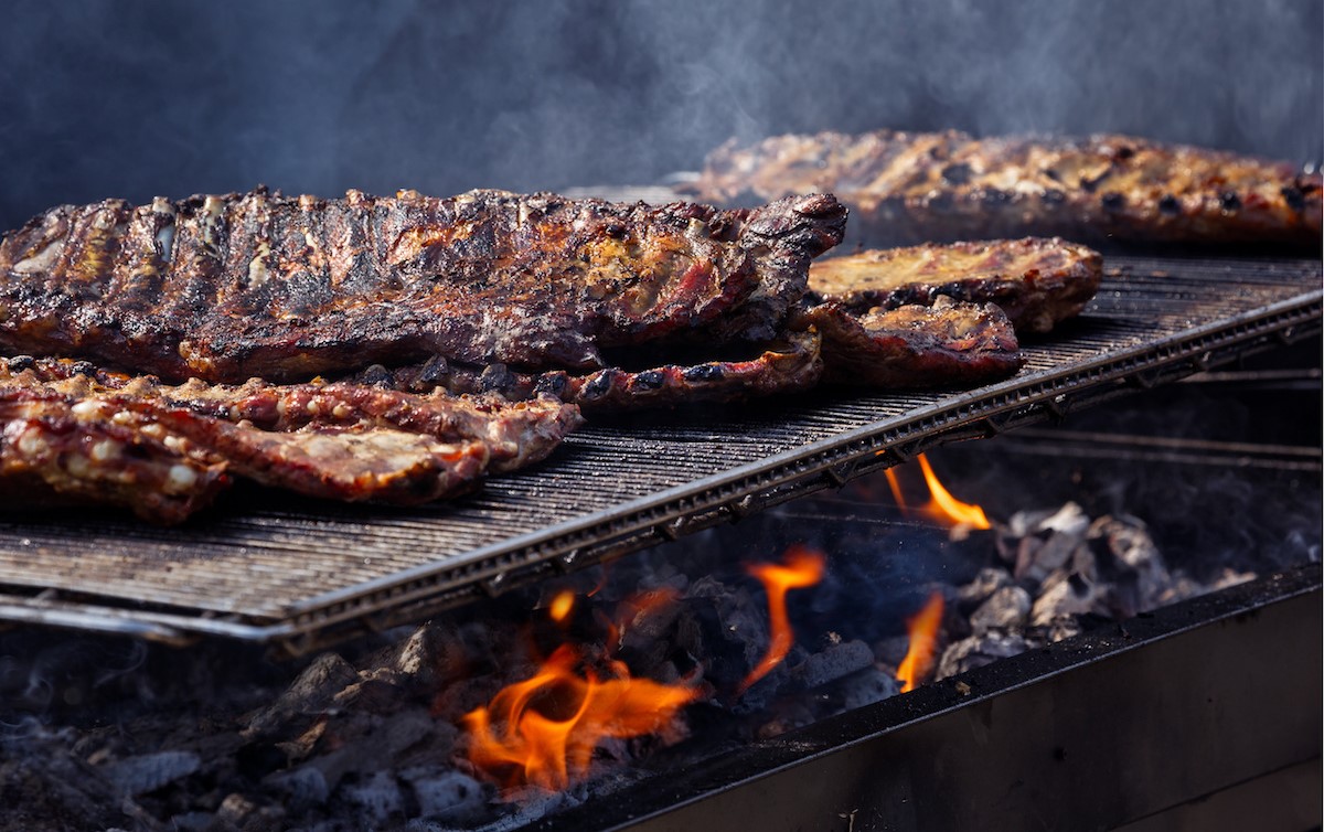 How To Smoke Meats On The Barbecue 