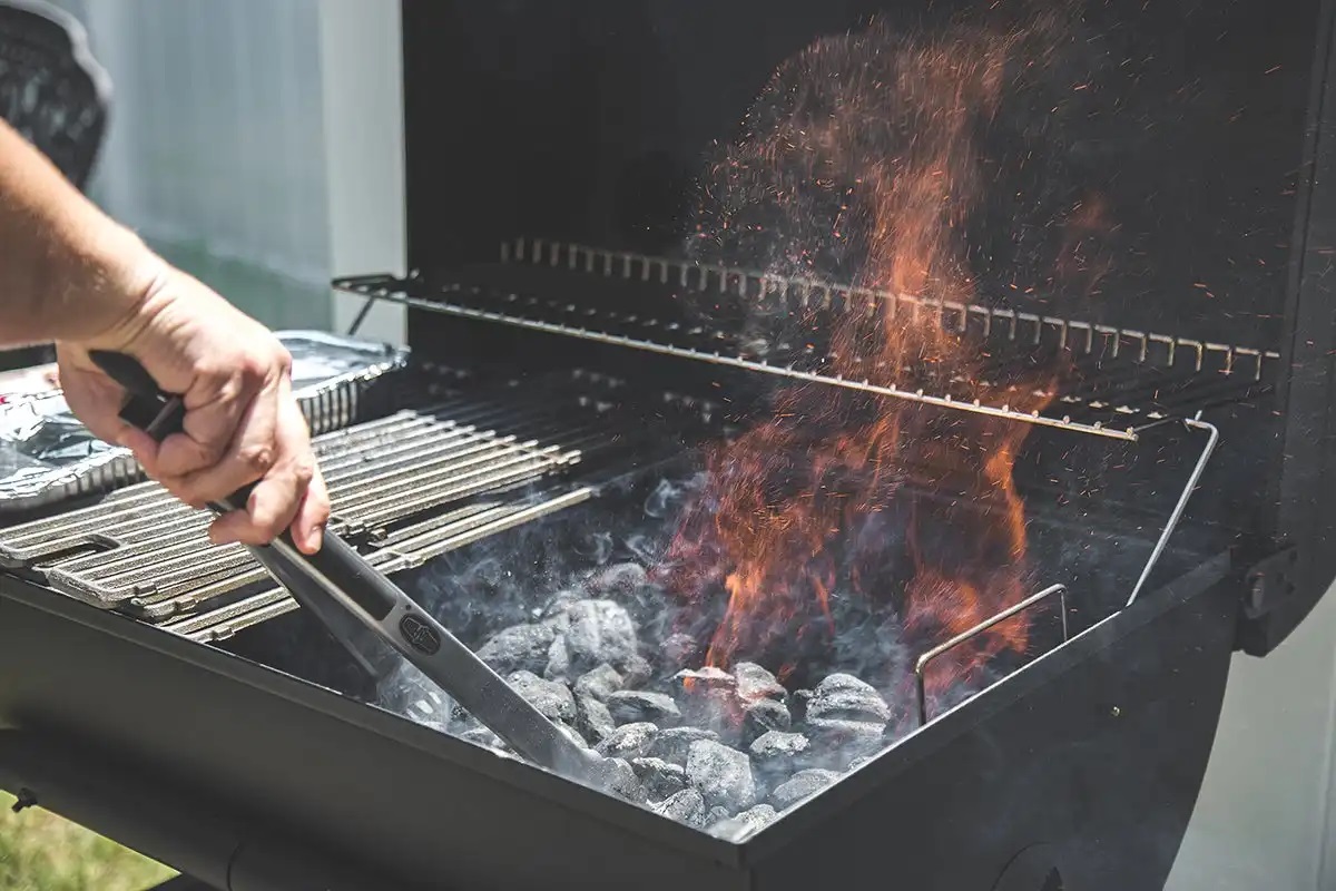 Kingsford shop smoker grill