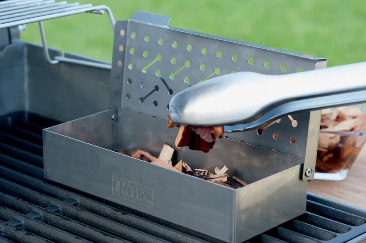 How To Smoke On Grill With Box