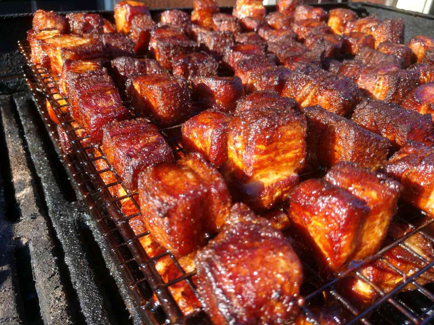 how-to-smoke-pork-belly-burnt-ends