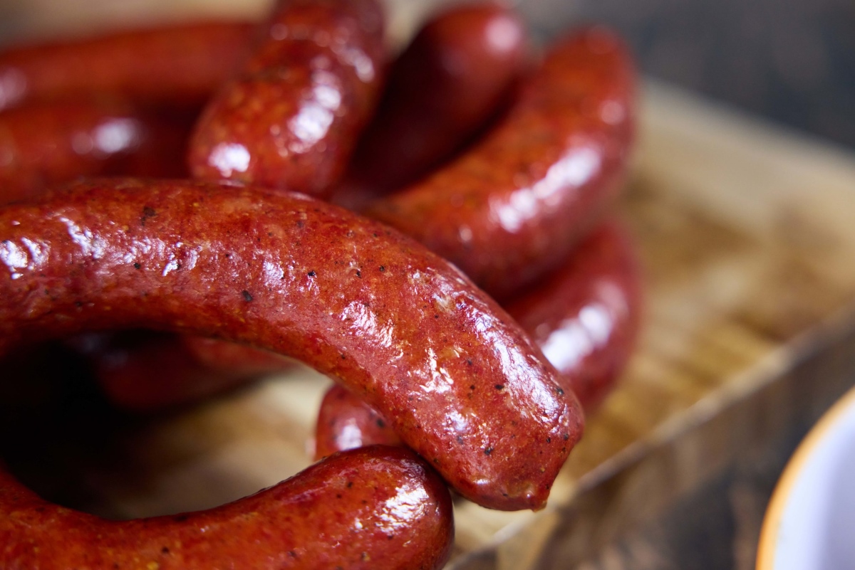 how-to-smoke-sausages-on-a-gas-grill