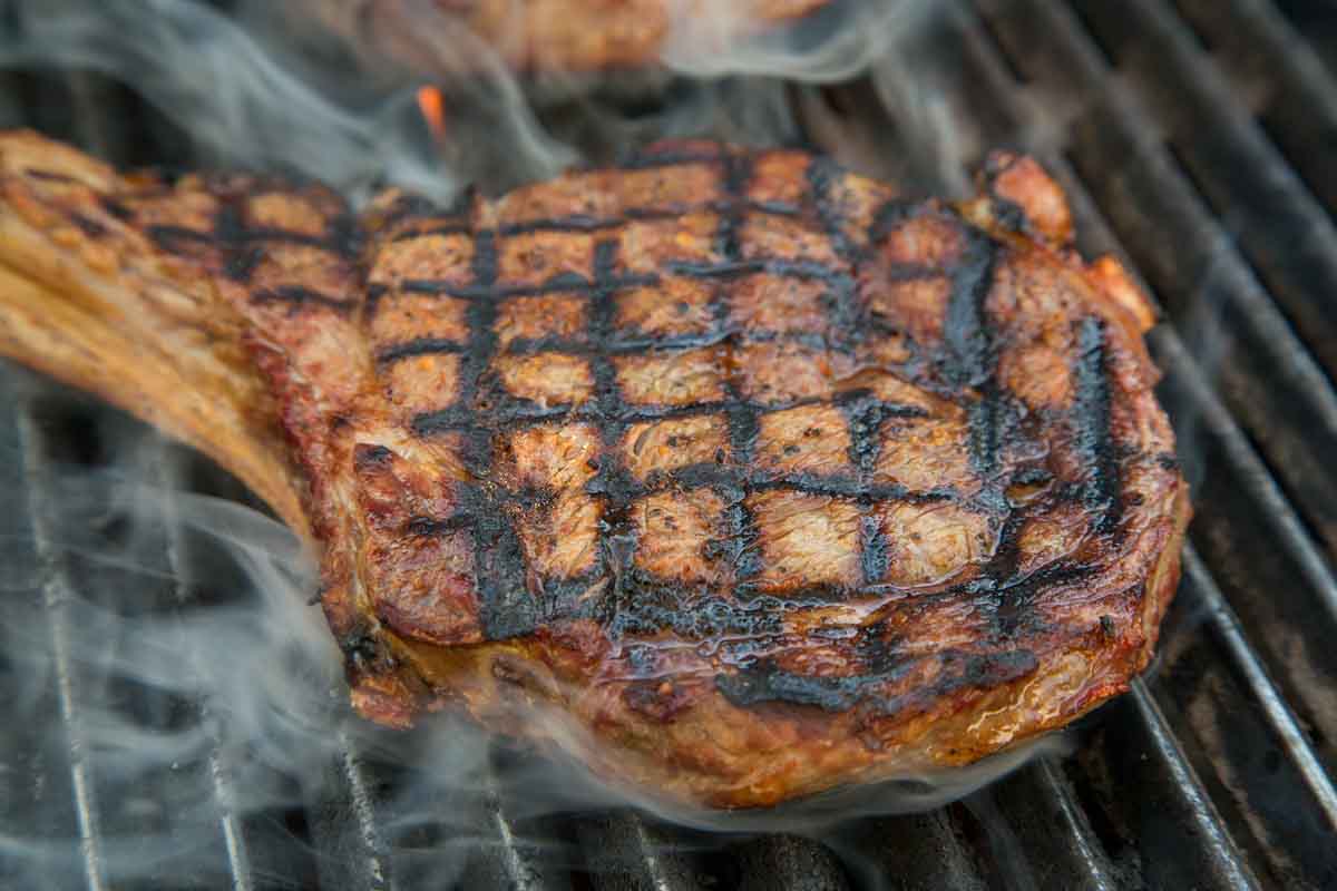 T bone steak on gas clearance grill