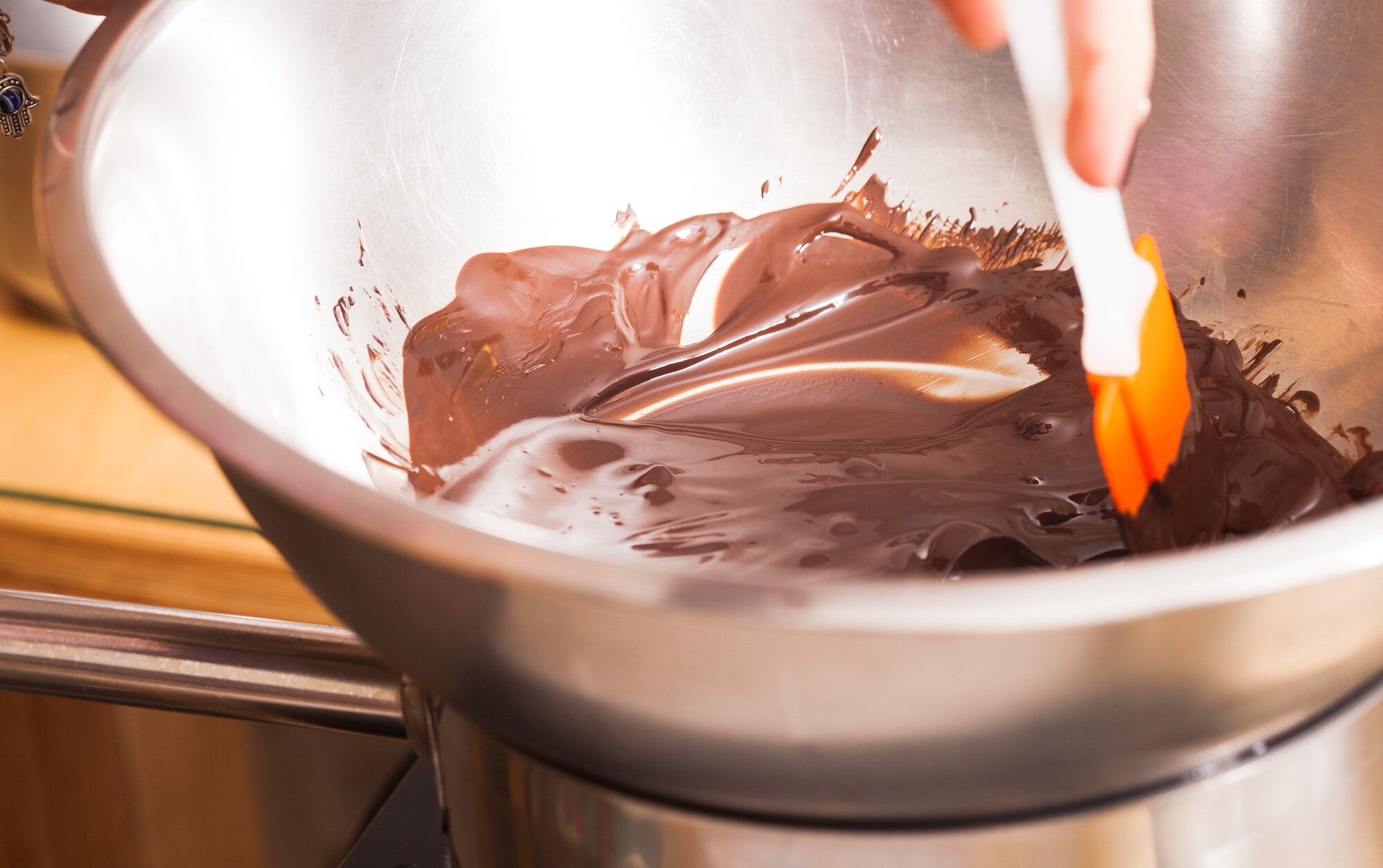 how-to-temper-baking-chocolate