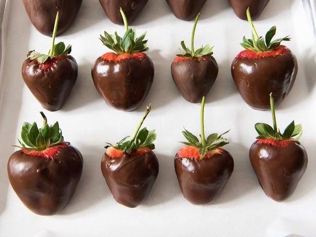 how-to-temper-chocolate-for-strawberries
