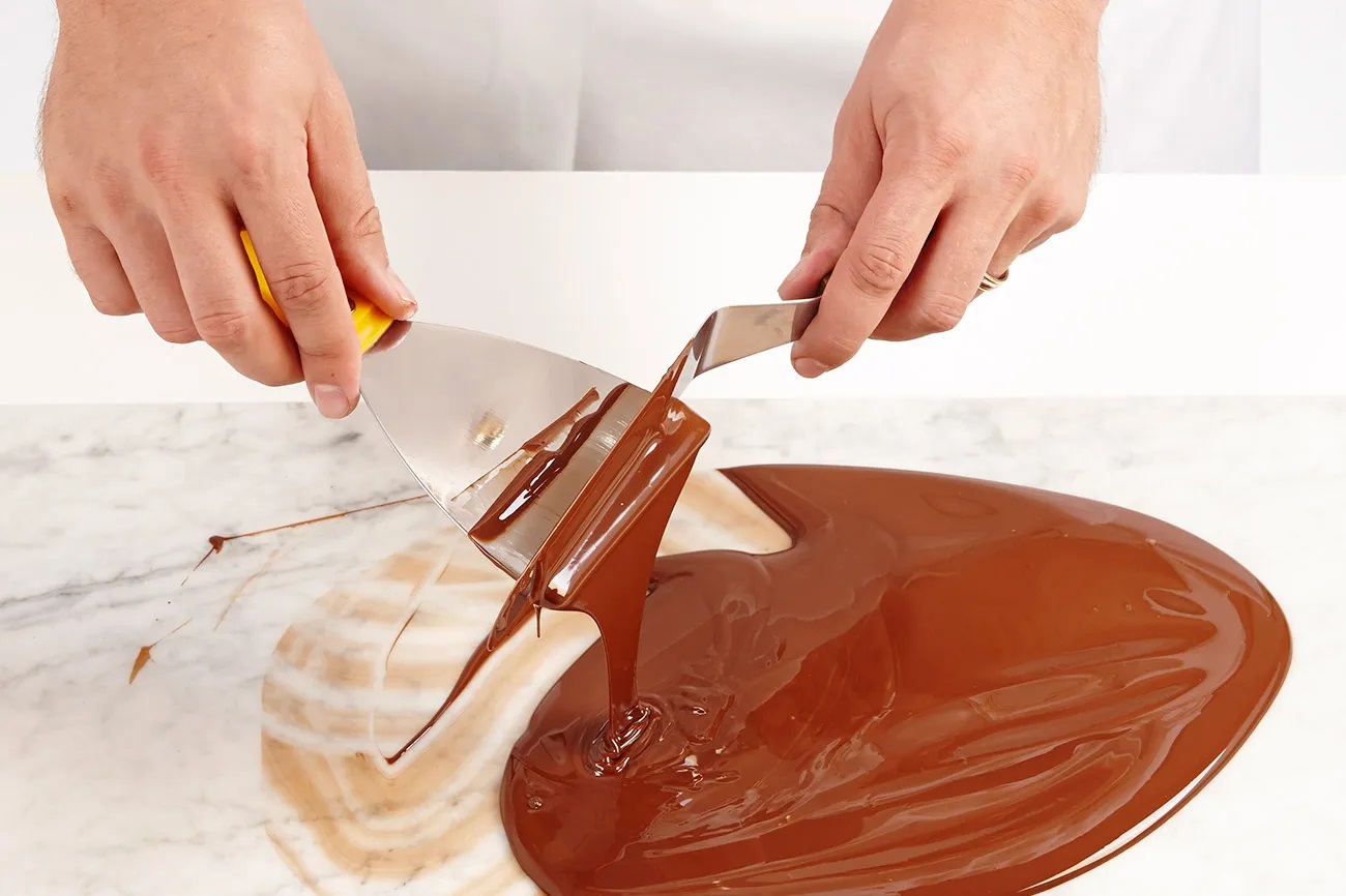Temper Chocolate Without A Thermometer 