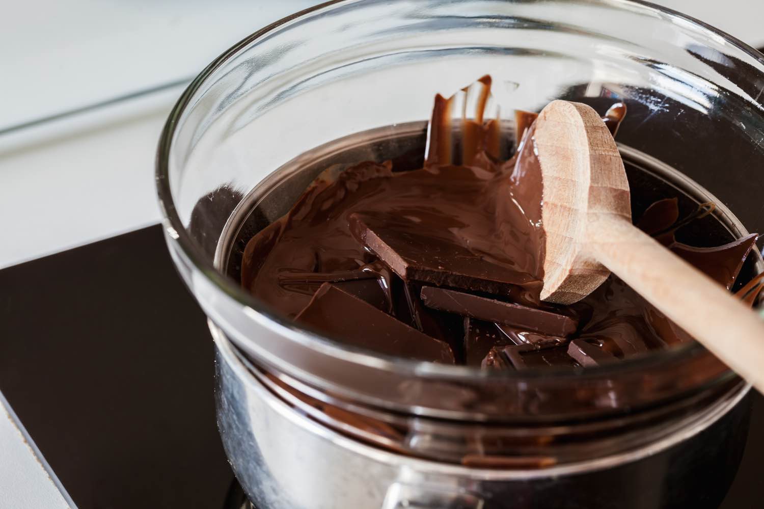 how-to-temper-chocolate-without-a-thermometer