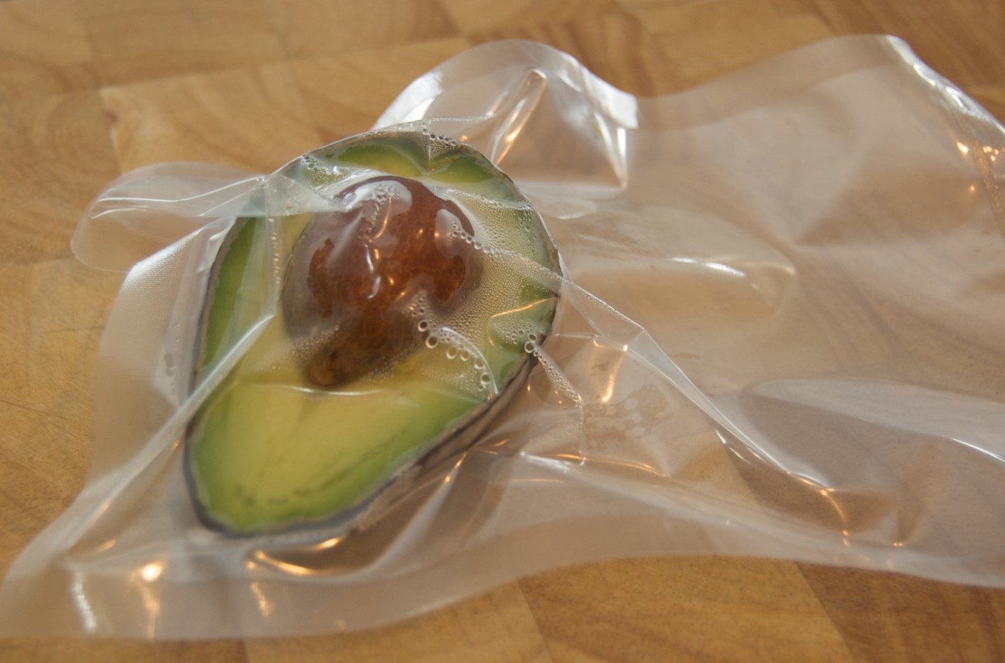 how-to-vacuum-seal-avocado