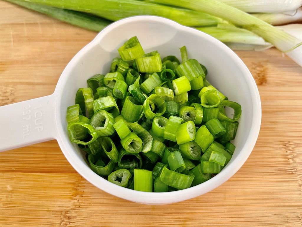 how-to-vacuum-seal-scallions