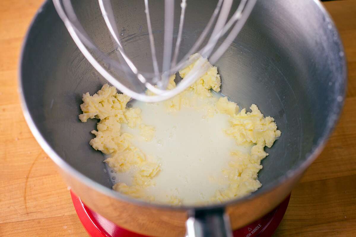 how-to-whip-cream-into-butter