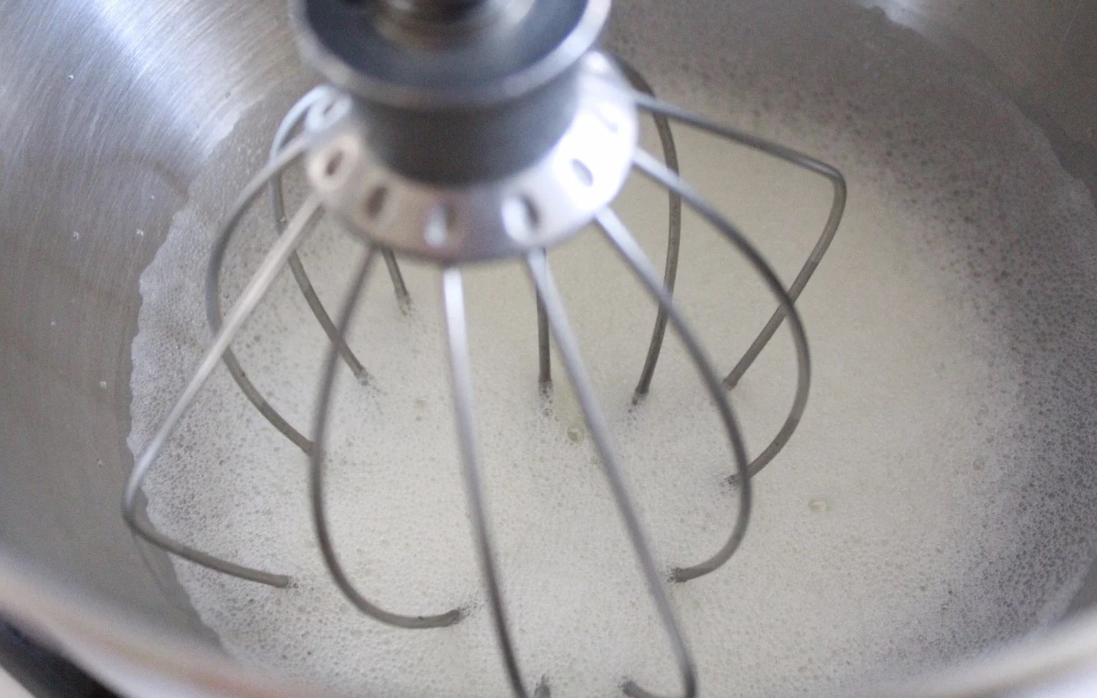 how-to-whip-egg-whites-with-a-stand-mixer