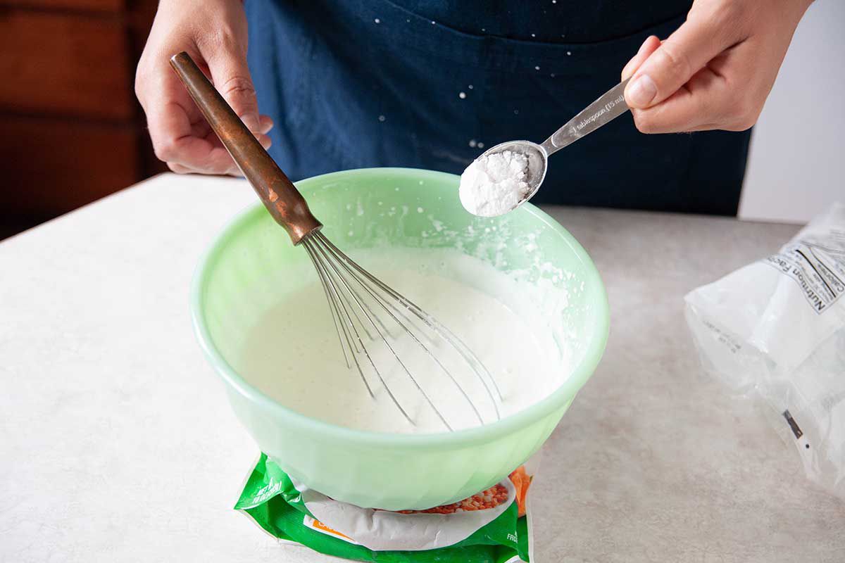 how-to-whip-heavy-cream-with-sugar