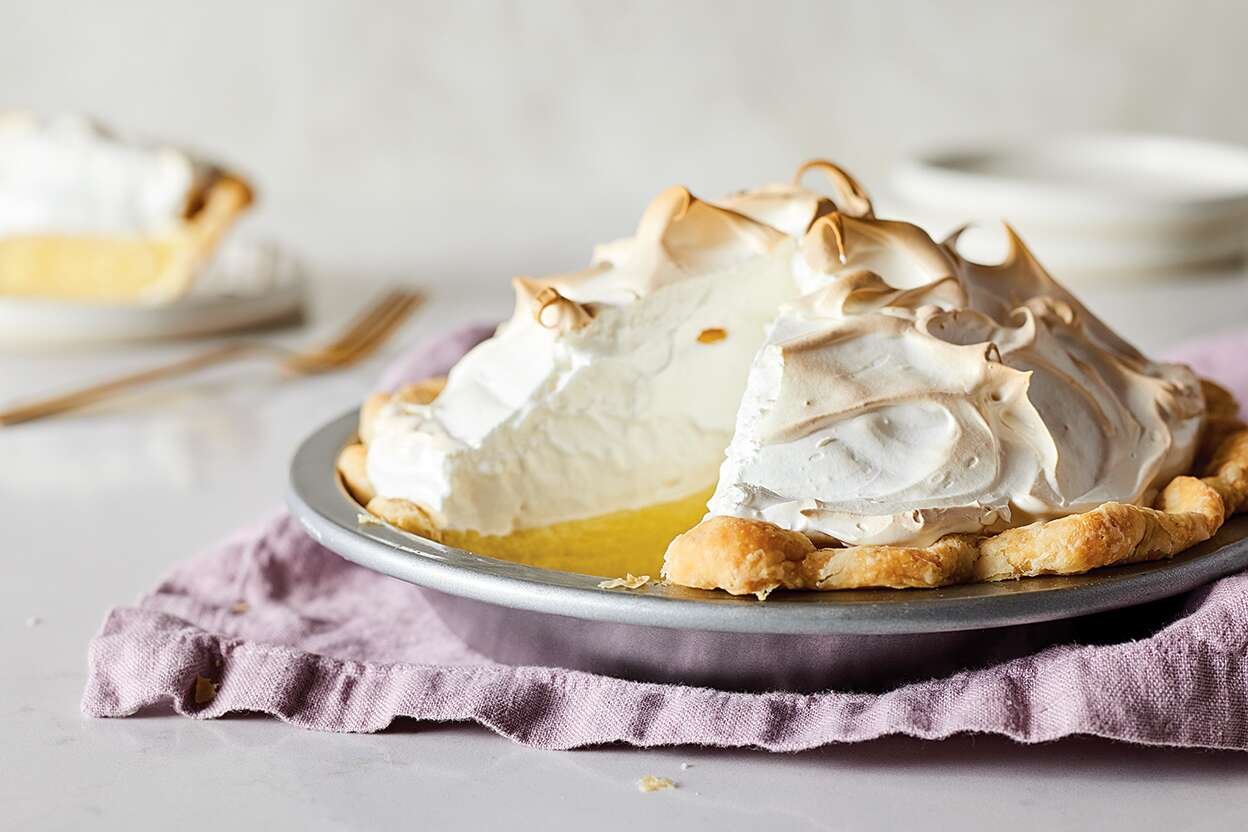 how-to-whip-up-high-meringue-for-lemon-meringue-pie