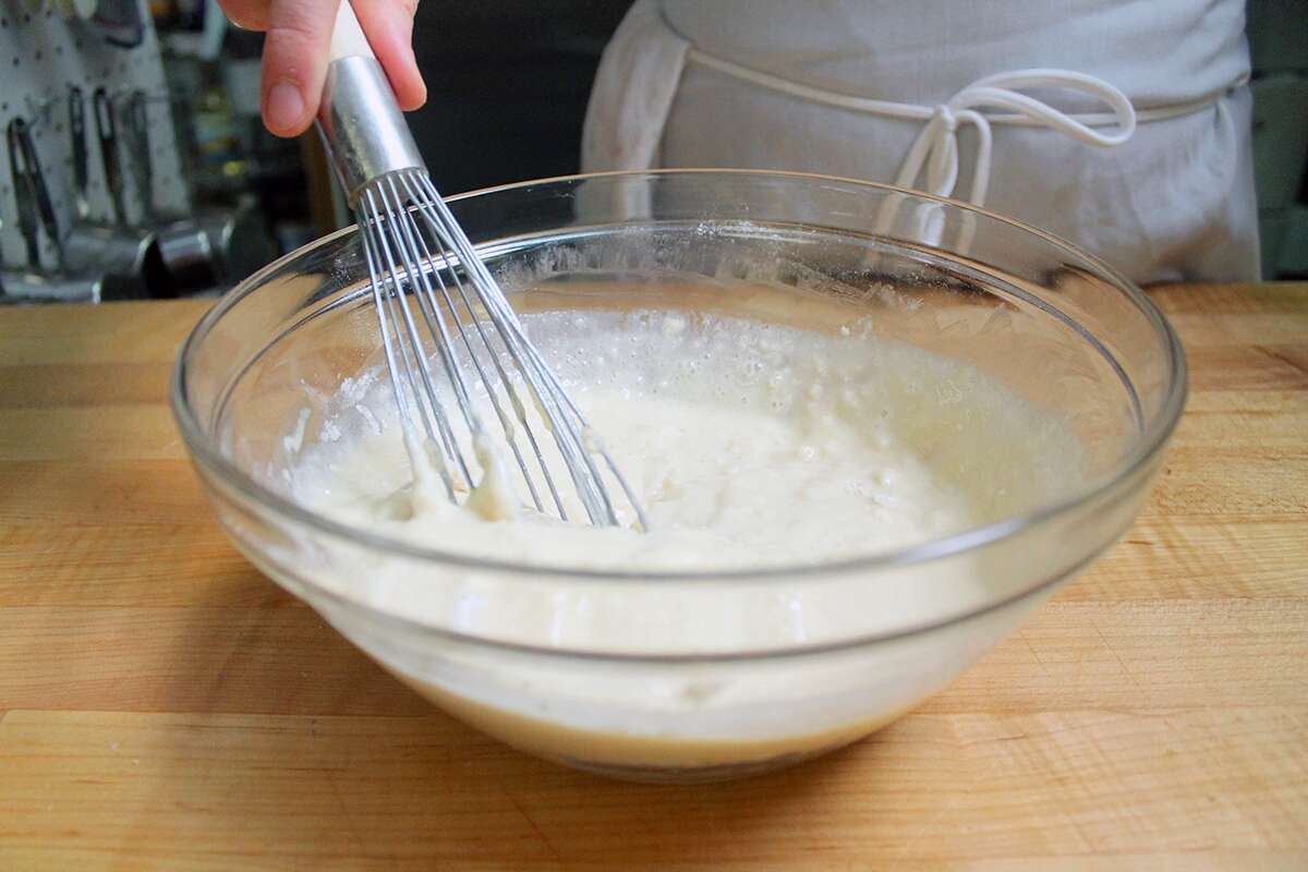 how-to-whisk-pancake-batter