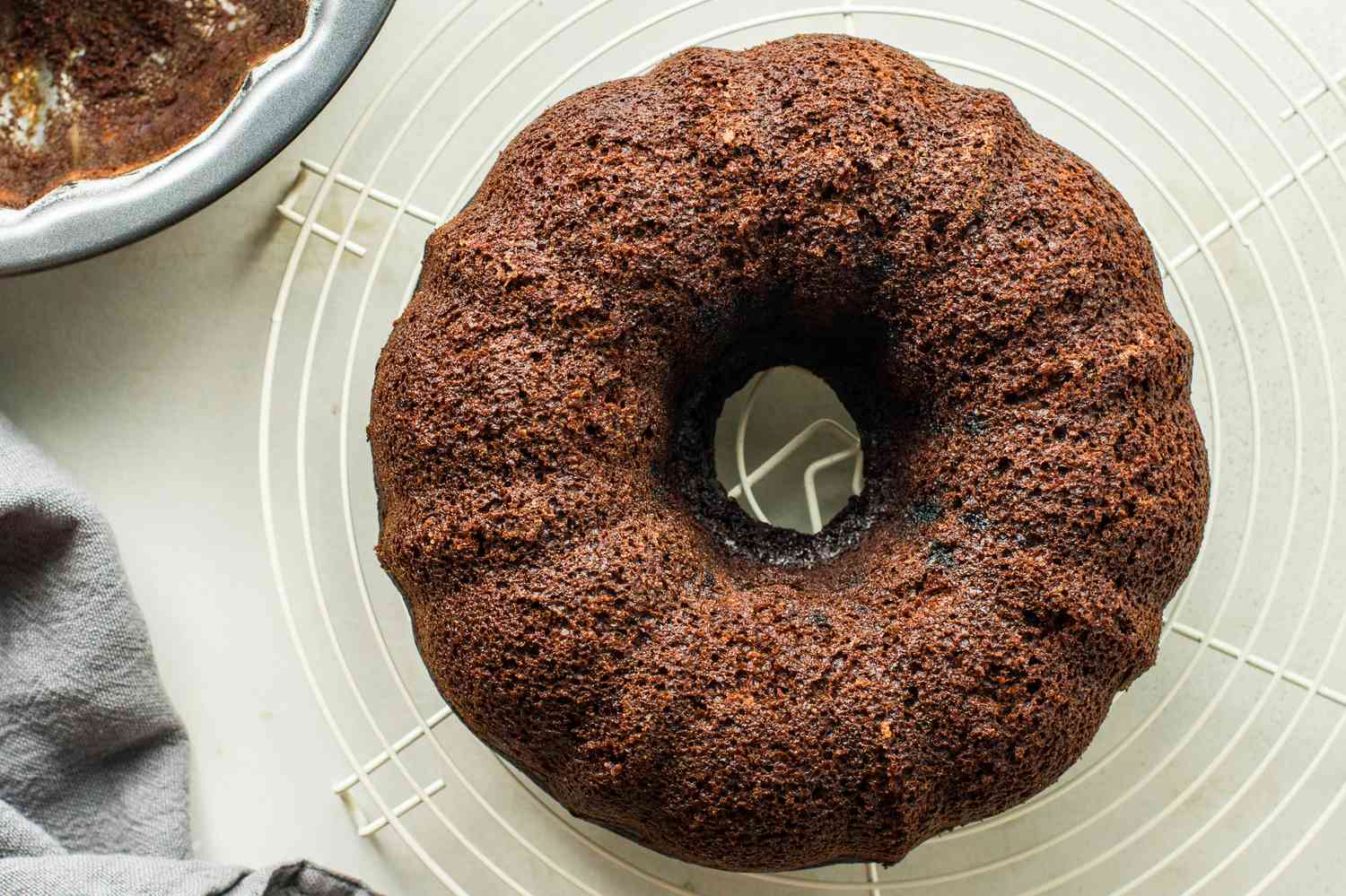 how-to-bake-a-bundt-cake-in-a-sheet-pan