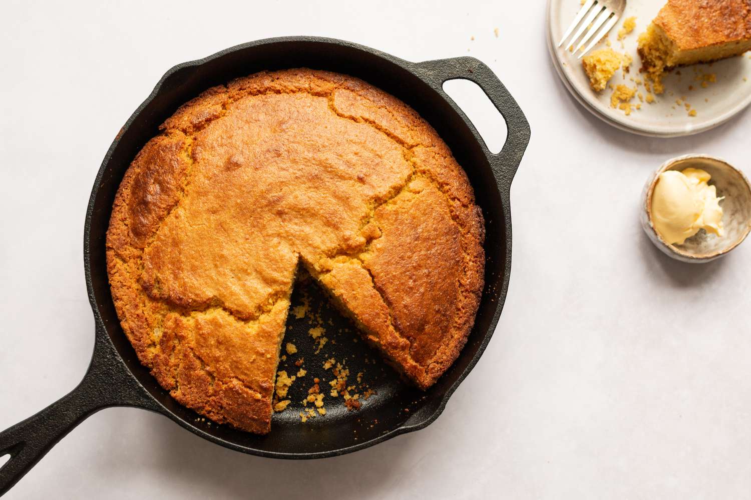 how-to-bake-a-cake-using-cast-iron