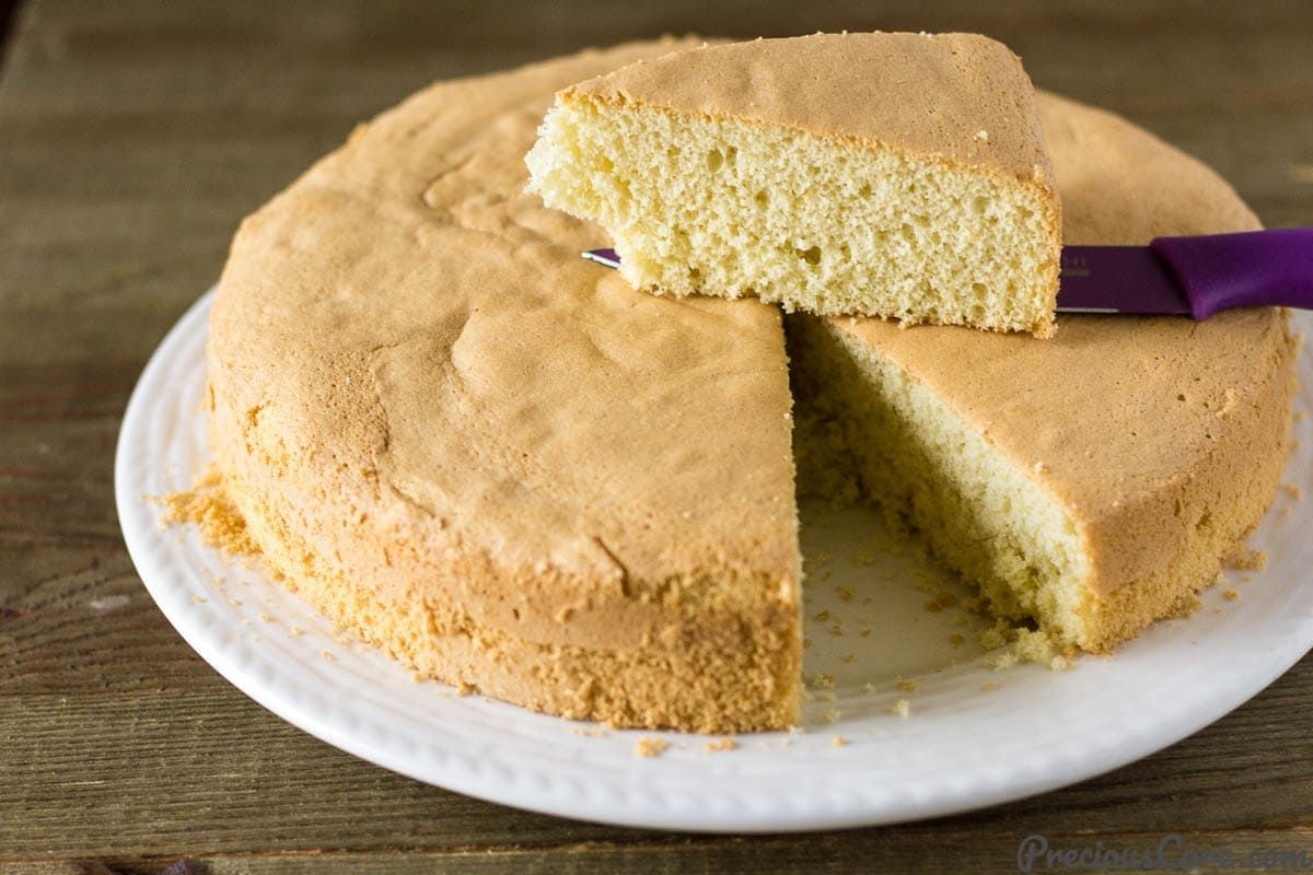 How To Bake A Sponge Cake From Scratch: Step By Step - Recipes.net