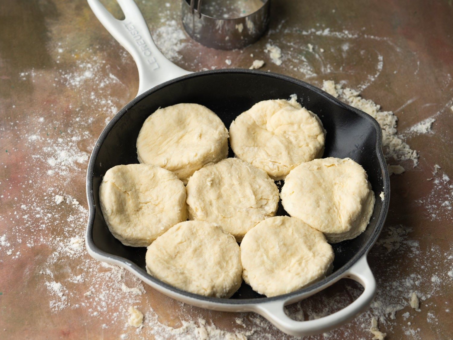How To Bake Biscuits In An Iron Skillet Over A Gas Grill